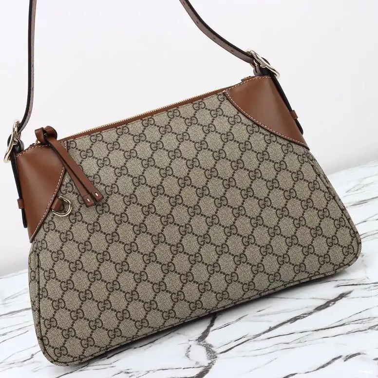 2409YA0027 Gucci Bags 0811